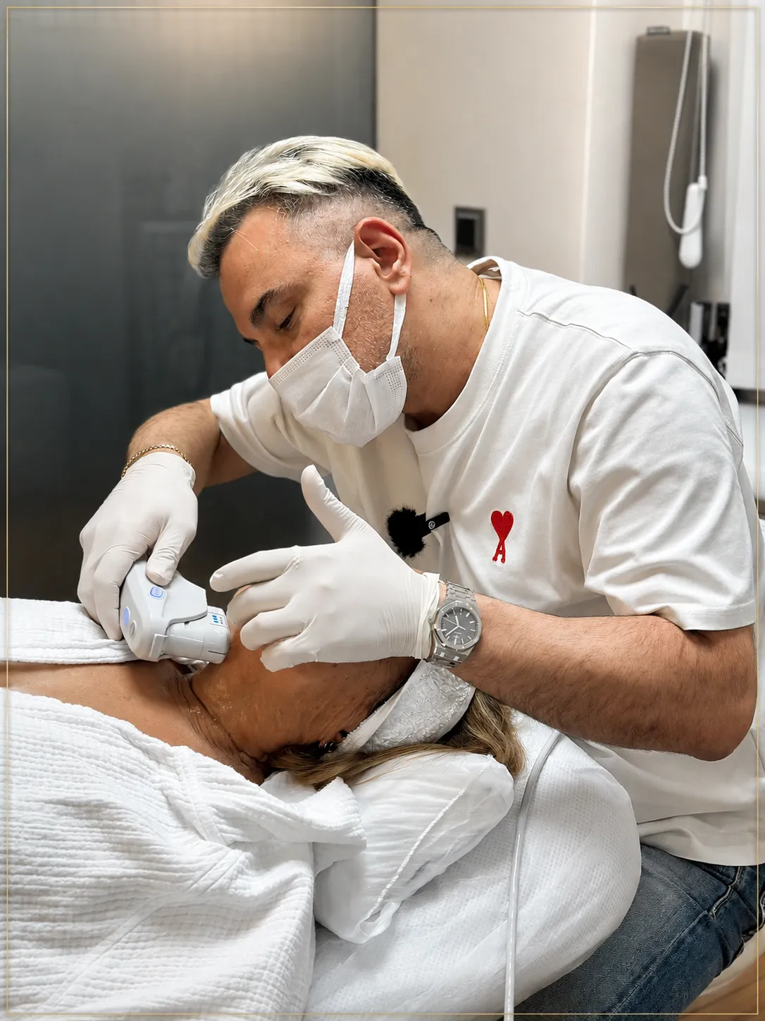 abdurrahman efem during ultherapy treatment