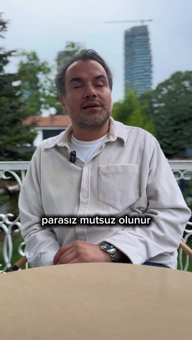 Bugün Serbest Çağrışıyoruz’da paranın mutlulukla ilişkisini çağrışıyoruz 🎙️ “Parayla mutlu olunmaz, parasız mutsuz olunur” sö